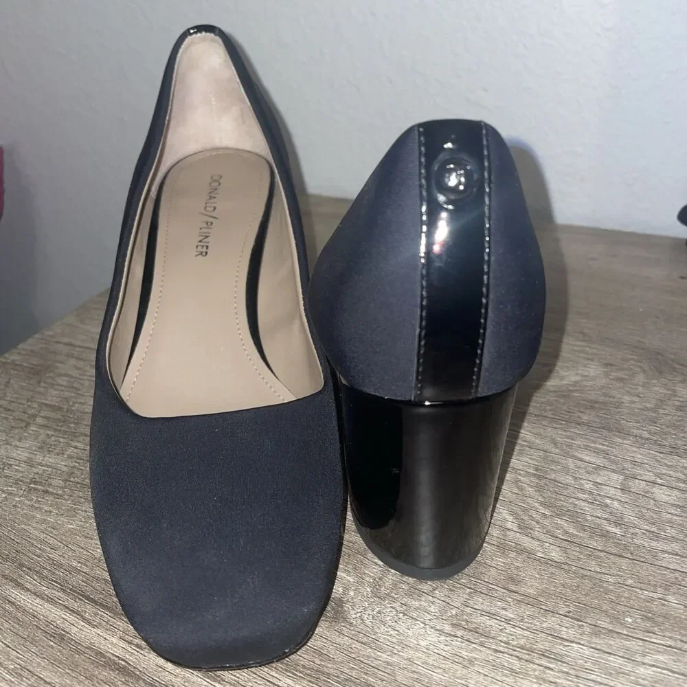 Donald Pliner Parris Round Toe Pumps Heels Womens Black  Block Heel Sz 9M